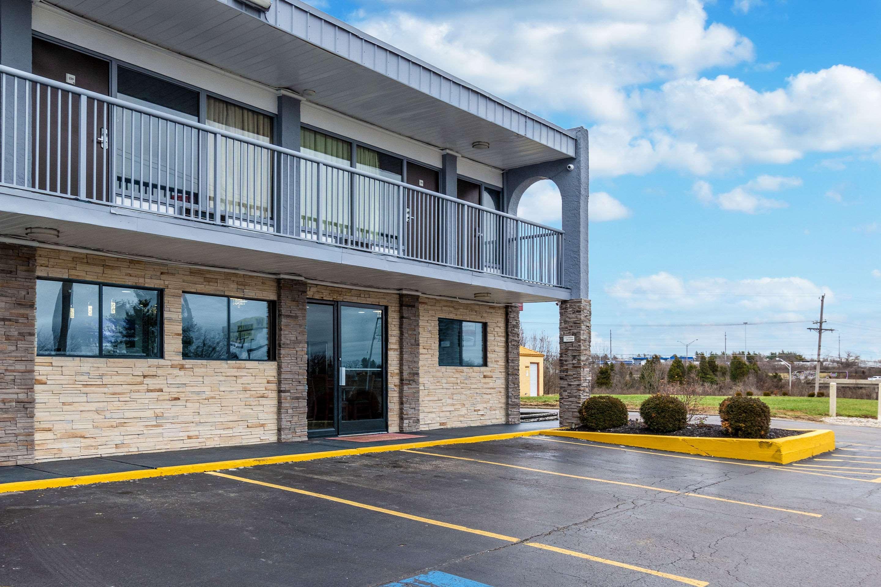 エコノ ロッジ Richwood エクステリア 写真